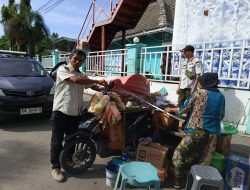 Satpol PP Sumbawa Tertibkan PKL, Pengemis  dan Siswa yang Bolos Sekolah