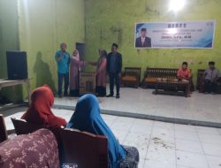 Akhiri Reses Masa Sidang 1, Dewan Sandi Serahkan Bantuan Ke Ibu-ibu Desa Olat Rawa