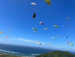 Gratis, Yuk Tonton Atlet Paralayang Dunia di Skylancing Lombok Tengah