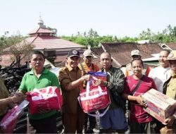 Wabup Ansori Banti Korban Kebakaran di Desa Boak