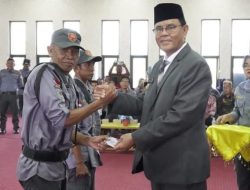Bupati Jarot Dorong Satlinmas Kuasai Teknologi Lewat Bimtek SDM