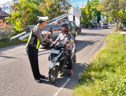 Respon Aduan Warga, Polres Sumbawa Tertibkan Pengendara Lawan Arus