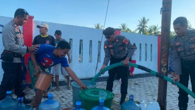 Sat Samapta Polres Sumbawa Salurkan Bantuan Air Bersih