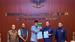 Pemkab Sumbawa Tanda Tangani MoU Hilirisasi Ayam Terintegrasi dengan PT Berdikari