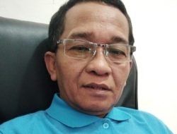 Respons Kekeringan 11 Desa, Kepala Markas PMI Sumbawa Iskandar Dinata Pasok Bantuan Air Bersih