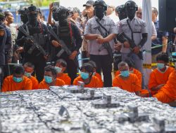 Operasi Gabungan Ungkap 2,6 Ton Cairan Mengandung Metamfetamin