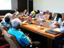 Tuntut Aksi Nyata, Bupati Jarot Integrasikan Program CERAH dengan Penanaman 2 Juta Pohon